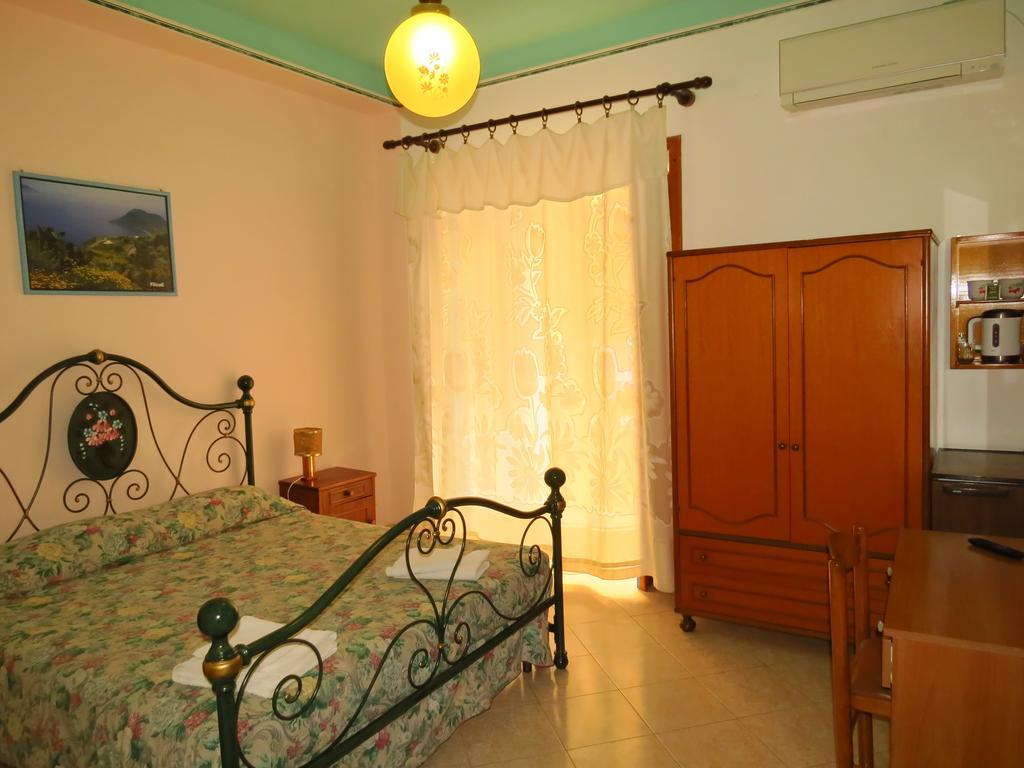Casa Vittorio B&B Lipari  Værelse billede