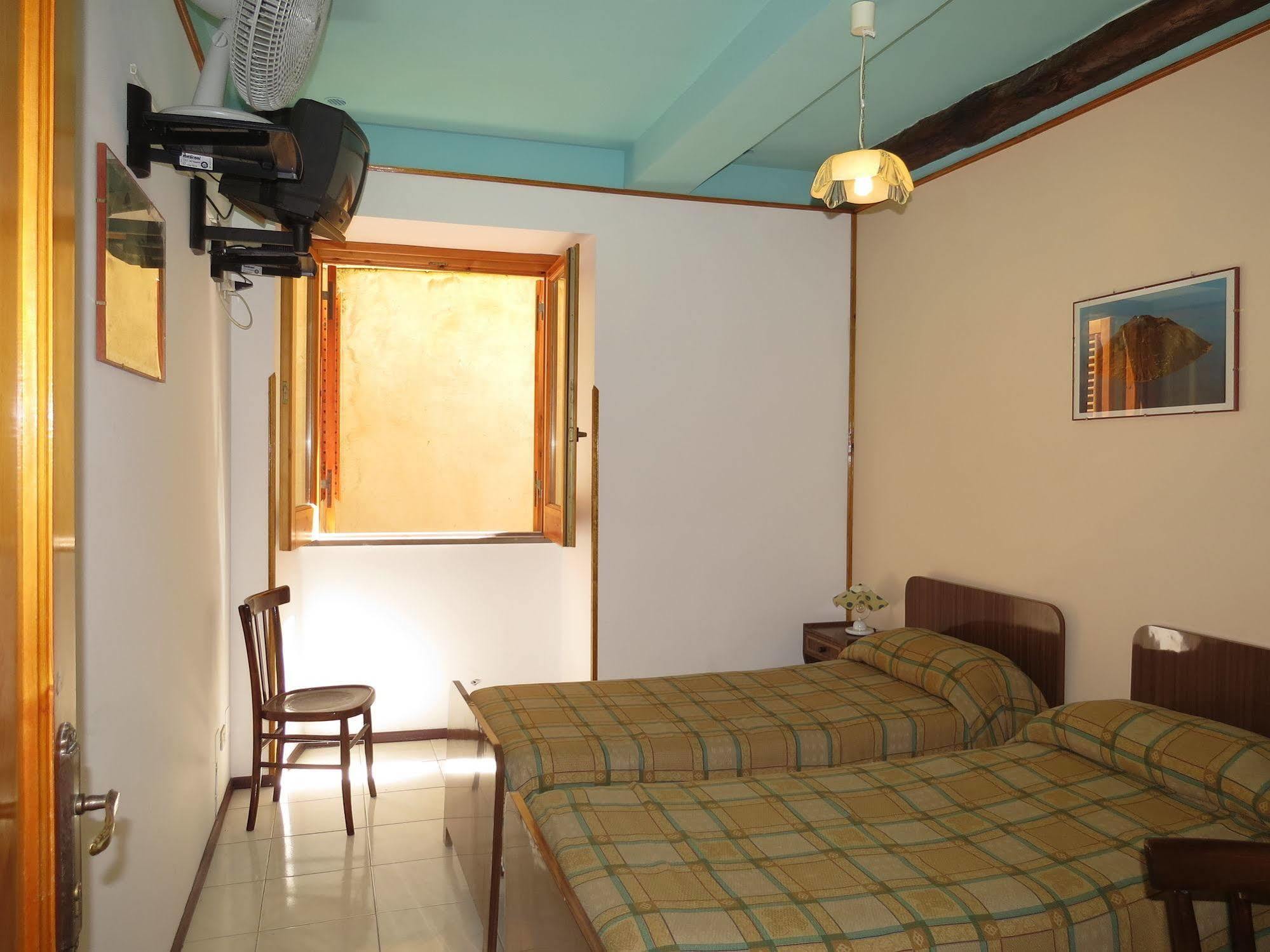 Casa Vittorio B&B Lipari  Eksteriør billede