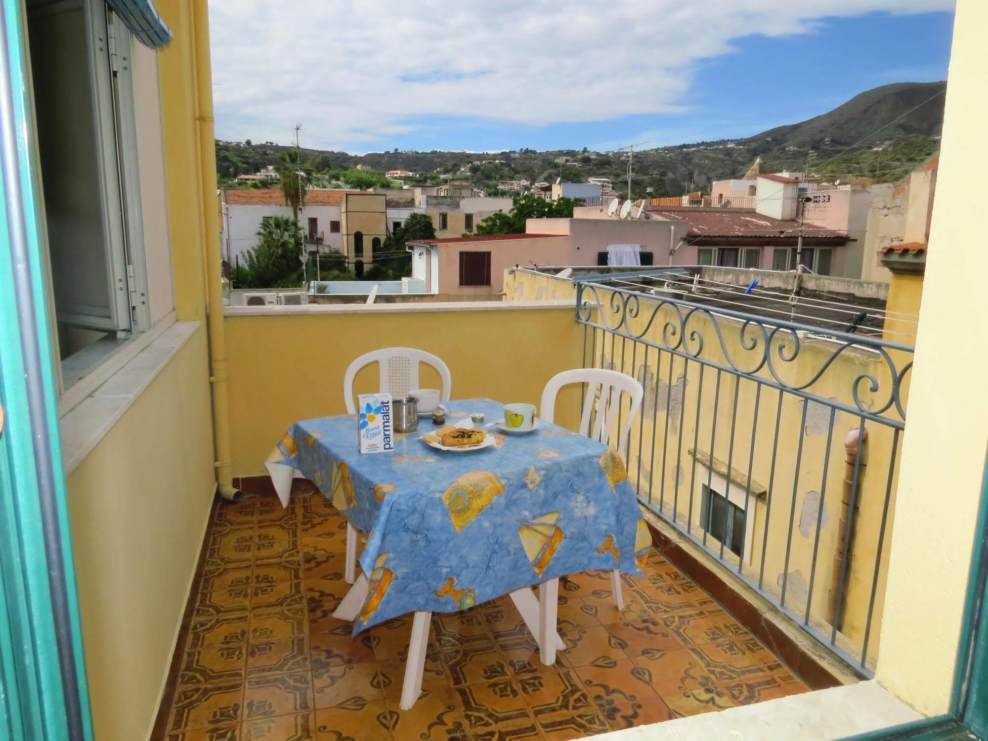Casa Vittorio B&B Lipari  Eksteriør billede